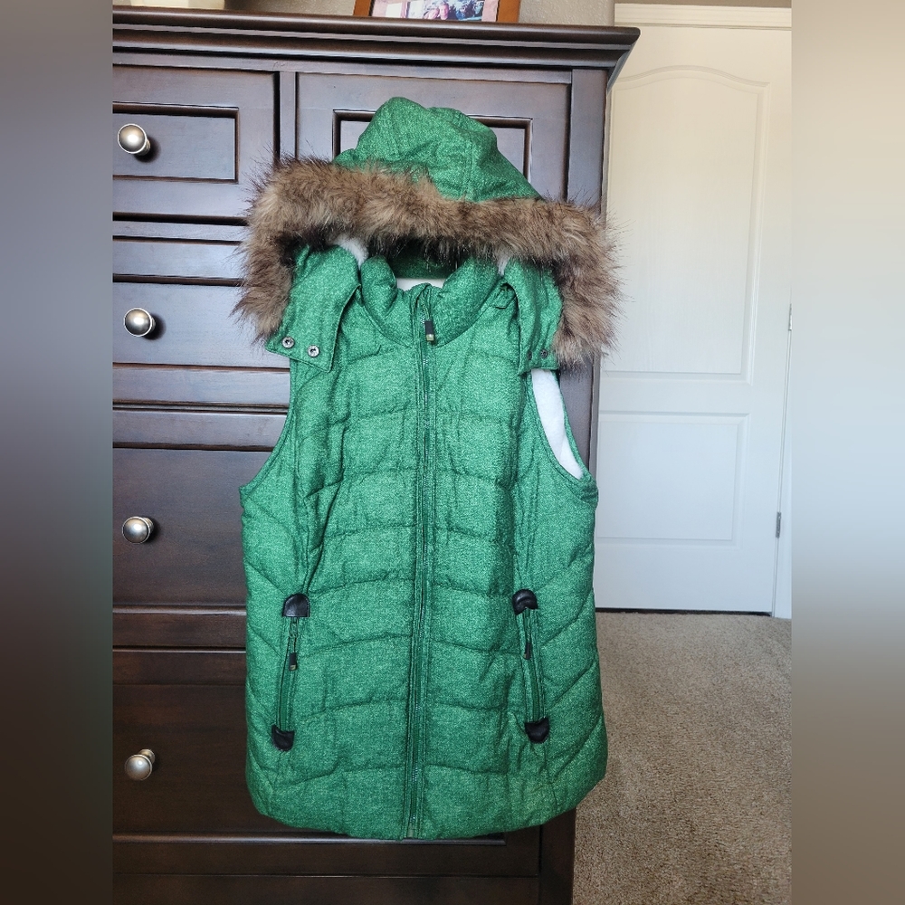 Green Tea women's vest with hood